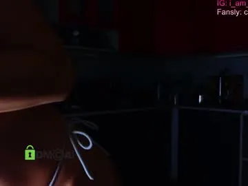 Monkey104 – webcam model profile photo Image 11