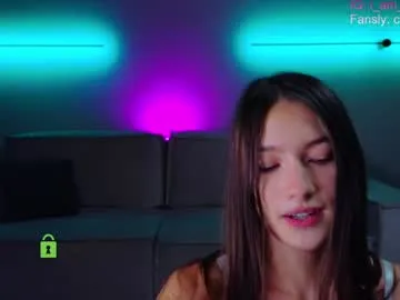 Monkey104 – webcam model profile photo Image 17