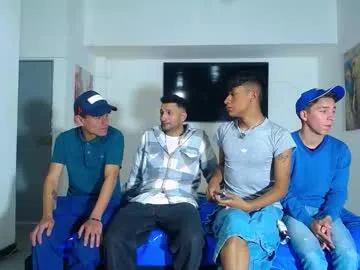 Lovvebirds – webcam model profile photo Image 12