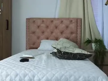 SelennaMoon – webcam model profile photo Image 16