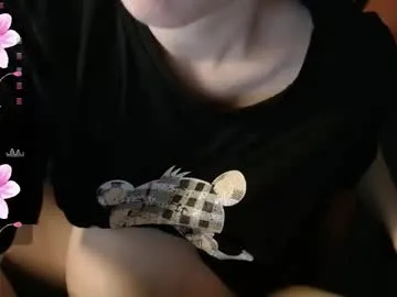 BlondeHott – webcam model profile photo Image 19