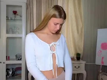 ANGELALADI – webcam model profile photo Image 19