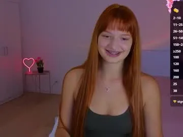 LoraDevine – webcam model profile photo Image 5