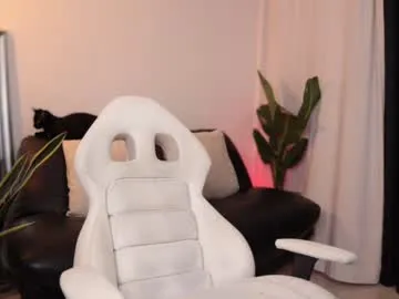 John_Abraham – webcam model profile photo Image 10