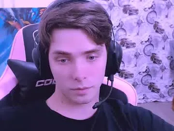 alexwos – webcam model profile photo Image 4