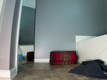 xlunami – webcam model profile photo Image 3