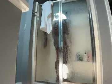 xlunami – webcam model profile photo Image 8