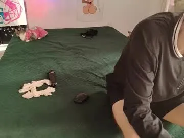 GreenEyesBlondeyUK – webcam model profile photo Image 13