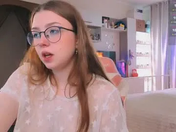 roouse – webcam model profile photo Image 12