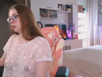 roouse – webcam model profile photo Image 7