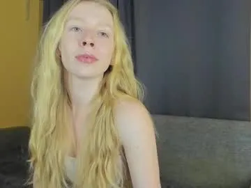 LanaBlondeBush – webcam model profile photo Image 8