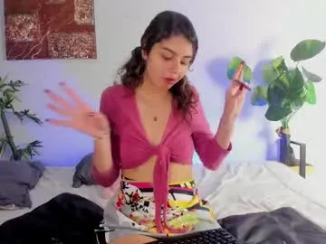 Chiaralovee – webcam model profile photo Image 12