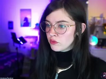 LoraDevine – webcam model profile photo Image 5