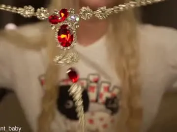 LoraDevine – webcam model profile photo Image 11