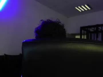 BlondeHott – webcam model profile photo Image 8