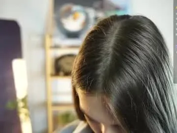 MiaTonyy – webcam model profile photo Image 3