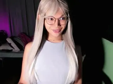 AmbeerLie – webcam model profile photo Image 11