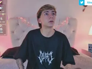 HotFox23 – webcam model profile photo Image 18