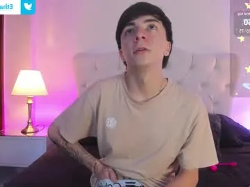 HotFox23 – webcam model profile photo Image 4