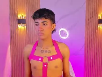 max04 – webcam model profile photo Image 14