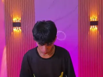 max04 – webcam model profile photo Image 17