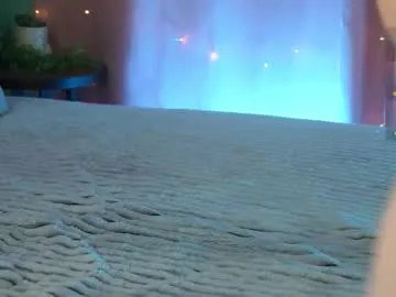 vik77777A – webcam model profile photo Image 12