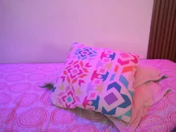 Chiaralovee – webcam model profile photo Image 19