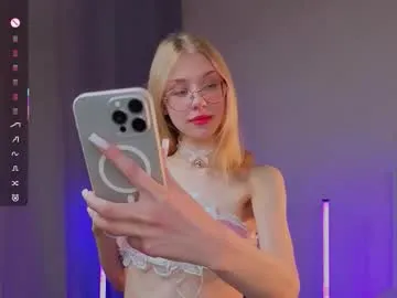 SofiaSins – webcam model profile photo Image 17