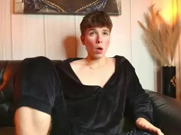 KateDivineUK – webcam model profile photo Image 4