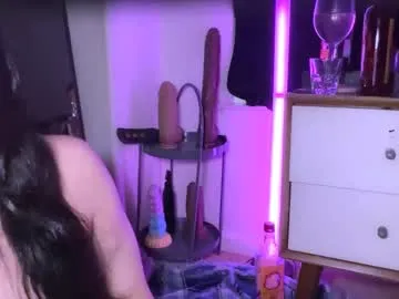 AmbeerLie – webcam model profile photo Image 15