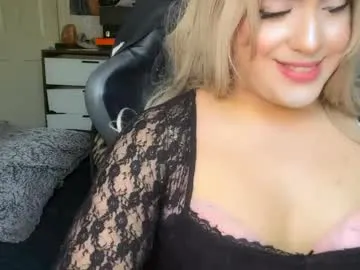 AmbeerLie – webcam model profile photo Image 6