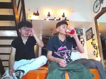 Lovvebirds – webcam model profile photo Image 15