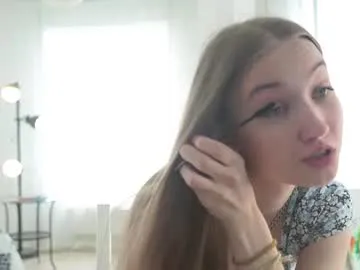 blondeangel_4u2 – webcam model profile photo Image 12