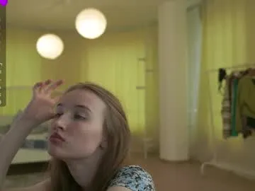 blondeangel_4u2 – webcam model profile photo Image 4