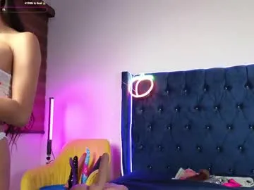 roouse – webcam model profile photo Image 12