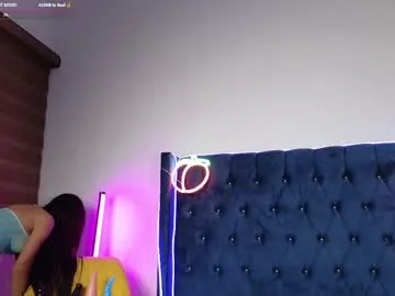 roouse – webcam model profile photo Image 16