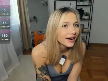 BlondeScarlettx – webcam model profile photo Image 9