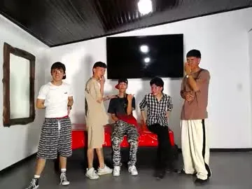 LizzieGreyX – webcam model profile photo Image 13