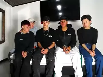 LizzieGreyX – webcam model profile photo Image 17