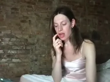 UKRaunchyRobyn – webcam model profile photo Image 4