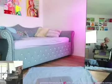 BlondeHott – webcam model profile photo Image 10