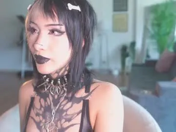 blondeambitionnn – webcam model profile photo Image 2