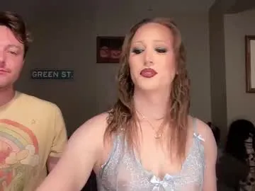 UKRaunchyRobyn – webcam model profile photo Image 8