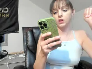 SelennaMoon – webcam model profile photo Image 2