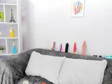 Silviyaa – webcam model profile photo Image 13