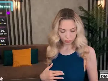 SusyBlair – webcam model profile photo Image 6