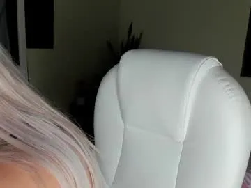 British_EmJess – webcam model profile photo Image 4