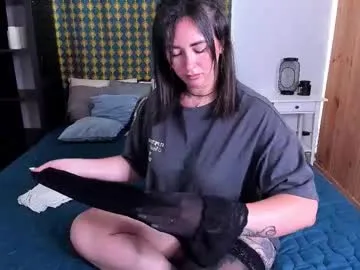 curvymilff – webcam model profile photo Image 9