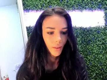 roouse – webcam model profile photo Image 4