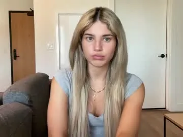 Malisha8 – webcam model profile photo Image 10